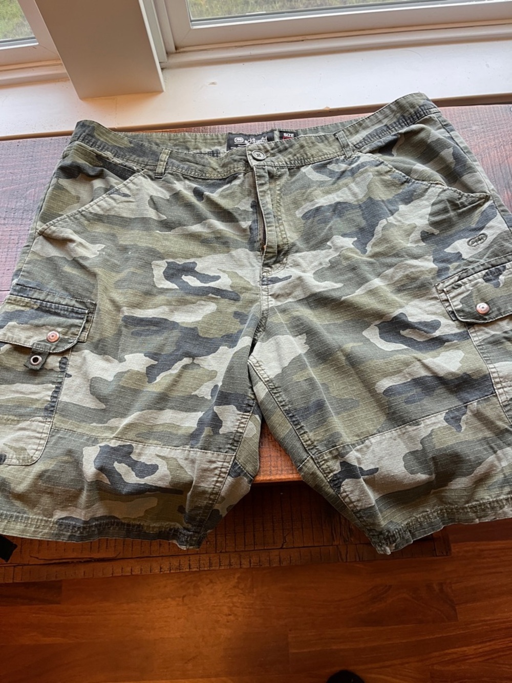 Men's Ecko Unlimited Camouflage Cargo Shorts - Green Camo size 42